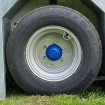 355/60 R18